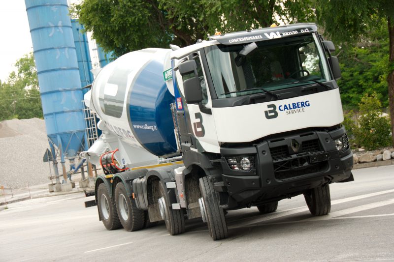 Renault Trucks K480 8×4: robusto e sicuro per il calcestruzzo