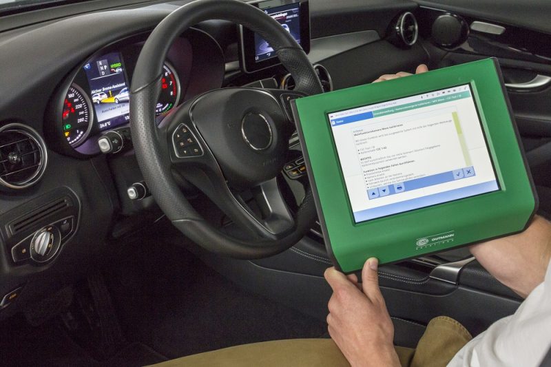 Hella Gutmann: diagnostica sui veicoli Mercedes con protezione accesso dati