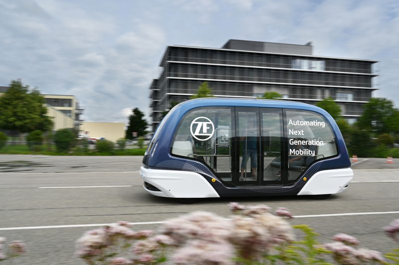 Guida autonoma: ZF diventa un fornitore completo di sistemi navetta autonomi