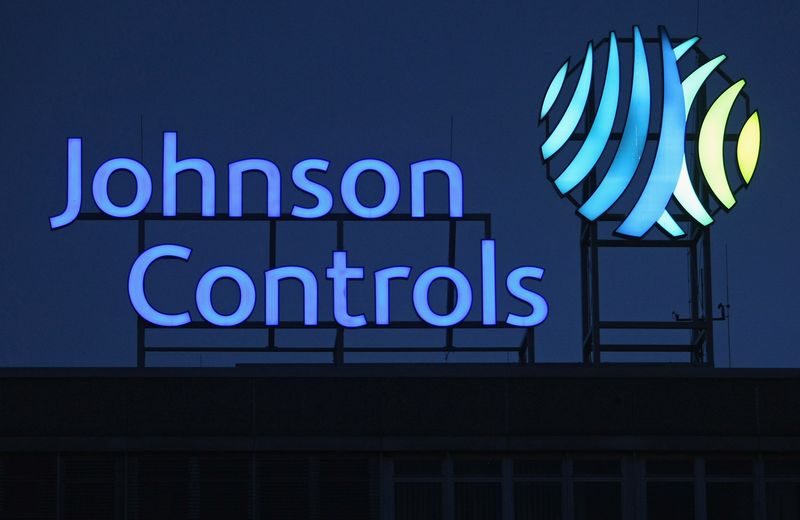 Johnson Controls cede la divisione batterie