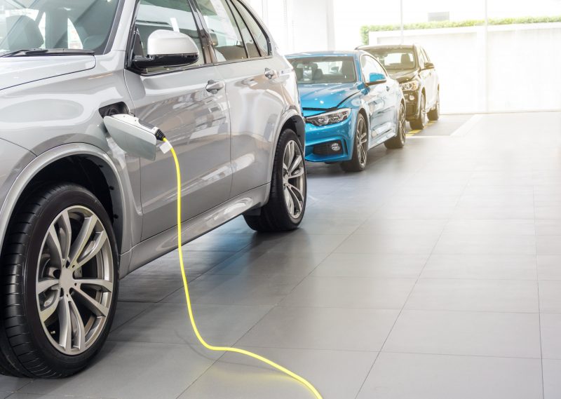 Guida CEI alla manutenzione dei veicoli elettrici ed ibridi