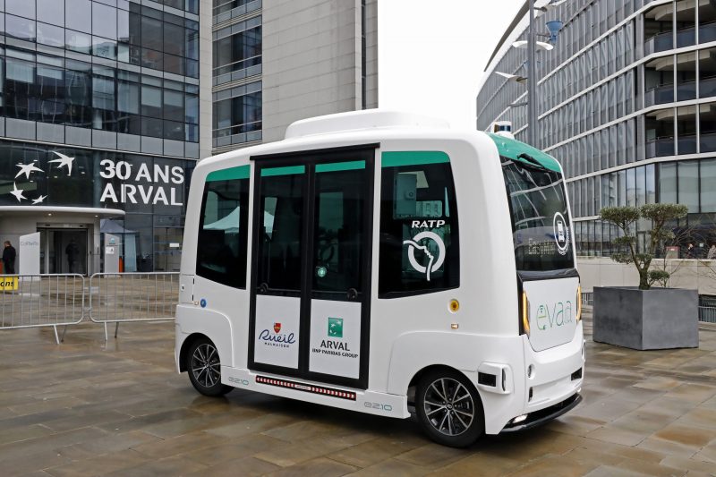 ARVAL: al via il test di shuttle a guida autonoma su strada pubblica in Francia