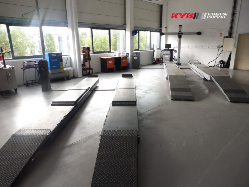 KYB taglia importanti traguardi