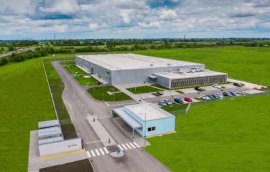 GS Yuasa avvia produzione batterie al litio nel nuovo stabilimento in Ungheria