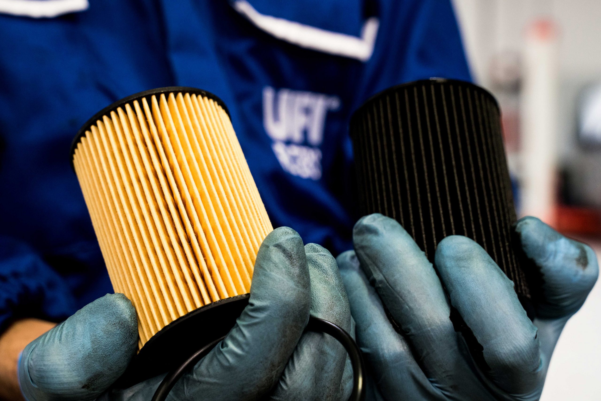 VALEO 586034 Filtro Olio Motore - Alta Capacità Di Filtrazione, Dimensioni Originali, Resistente - Sostituzione Facile E Precisa