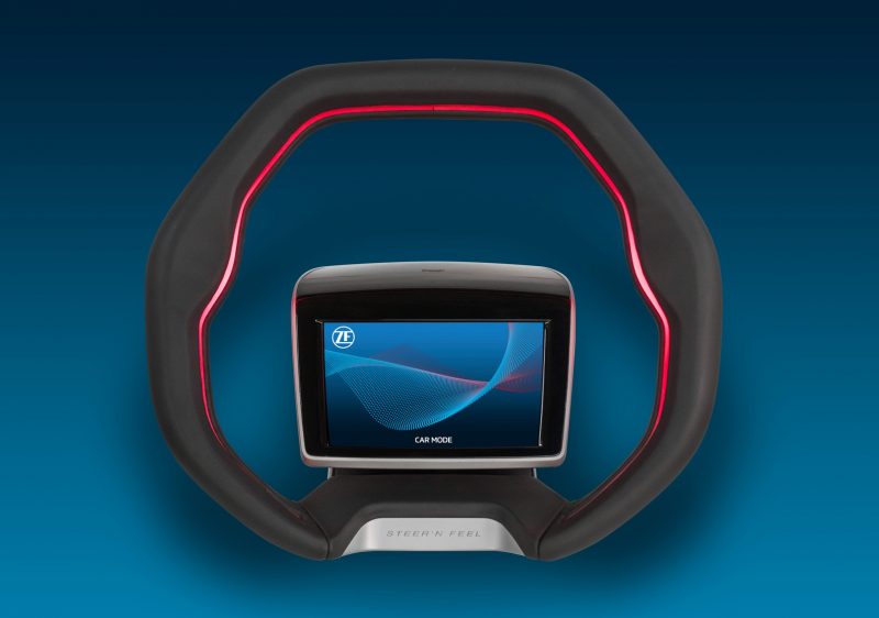 ZF sviluppa volante di nuova concezione per la guida autonoma