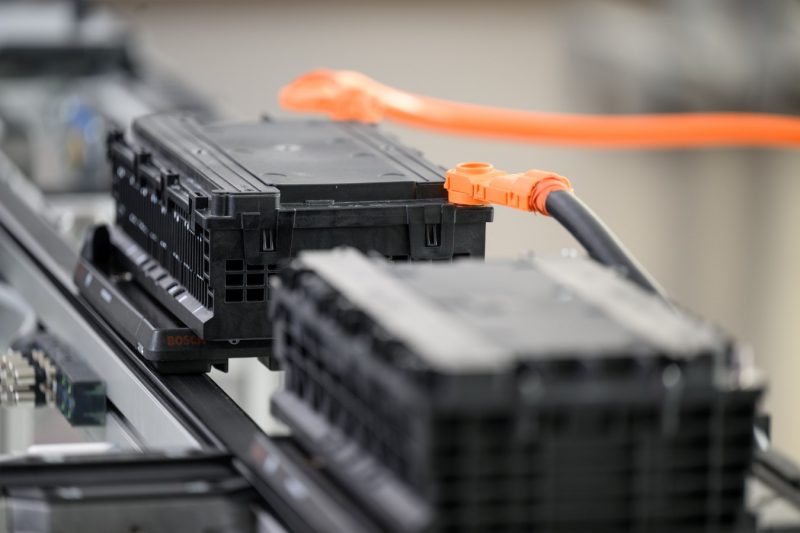 Riciclo delle batterie: Bosch svilupperà il primo impianto d’Europa completamente automatizzato per lo smaltimento delle batterie
