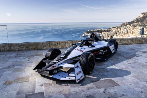 Castrol e Jaguar TCS Racing pionieri della circolarità con il fluido Castrol ON per trasmissioni di veicoli elettrici nelle auto da corsa