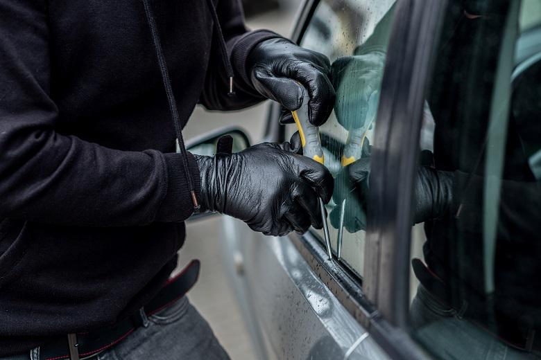 Il Coronavirus fa crollare anche i furti d’auto