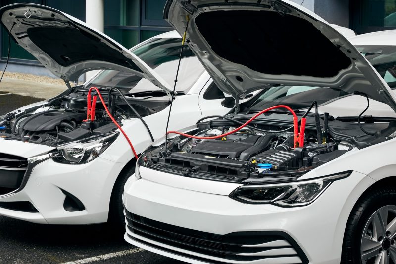 Cavi di avviamento OSRAM BATTERYstart per trasferire rapidamente la carica della batteria tra un veicolo e l’altro