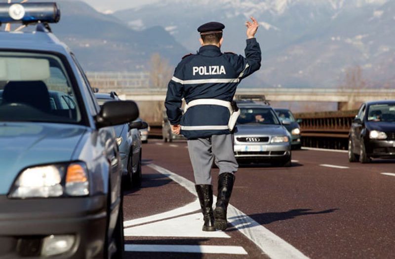 Controlli stradali: 1 auto su 4 non conforme
