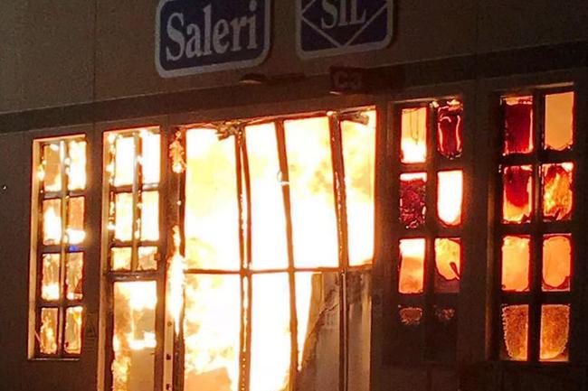 Violento incendio alla Saleri di Lumezzane